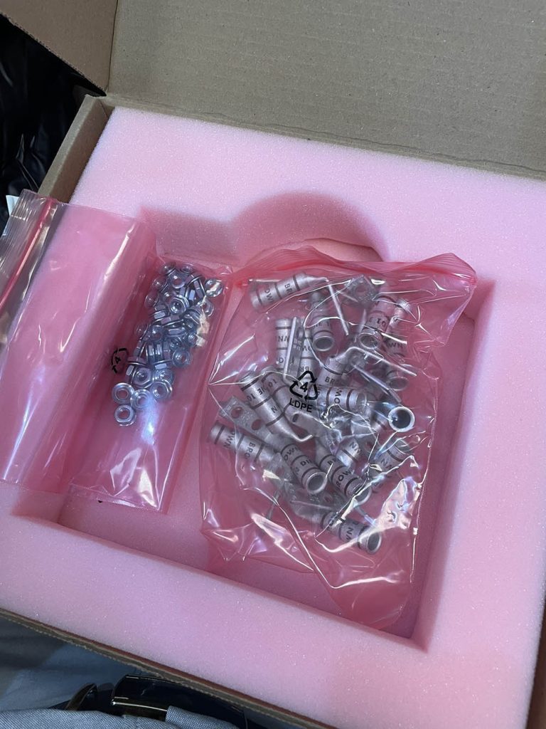 ACC - SR-s LUG KIT (20 PACK) - 3HE12469AA