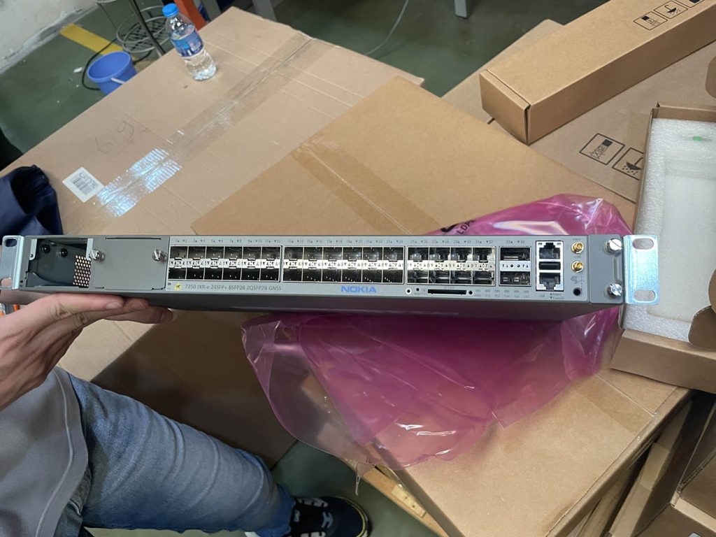 SYS-7250 IXR-e 24SFP+ 8SFP28 2QSFP28GNSS
